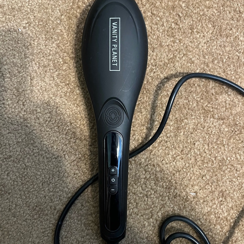 Vanity planet ceramic straightener
